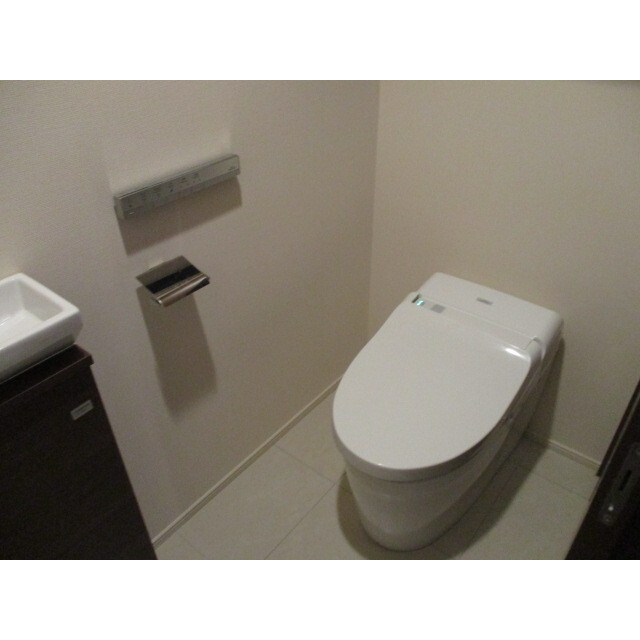 ブリリア・ザ・タワー東京八重洲アベニュー トイレ