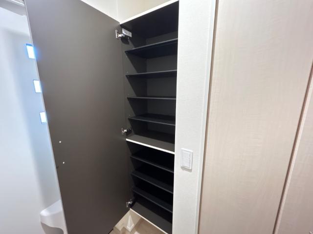 プレシャス201号室 収納