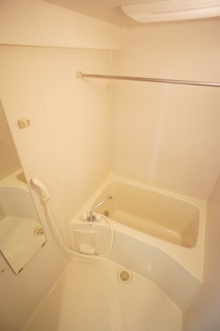 ニュー千葉稲毛ビル お風呂です