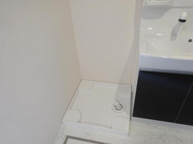 ココ　ナツ 室内洗濯機置場