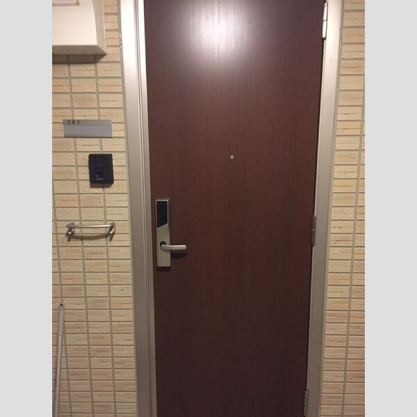 ラ フランス髙梨 玄関全景