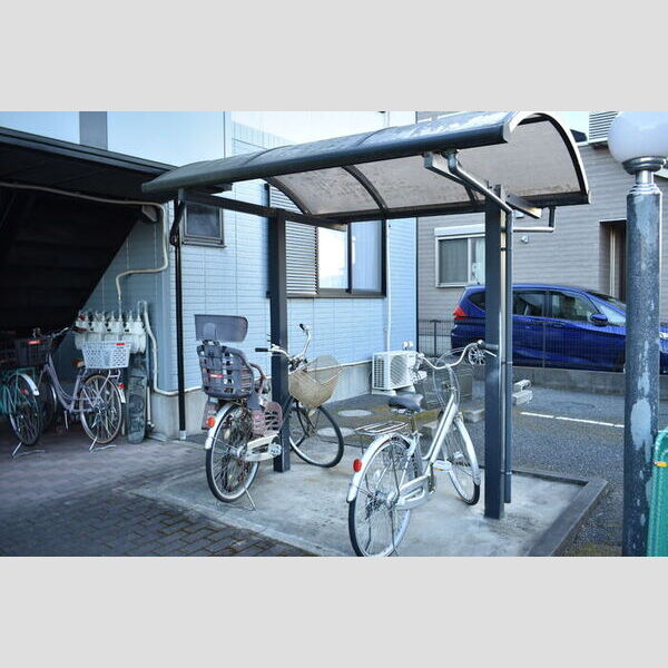 レクサス 駐輪場