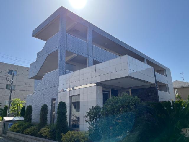 アムール・ゼルコバ 外観写真（昼）