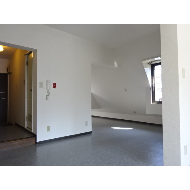 マイルド西新宿 リビング