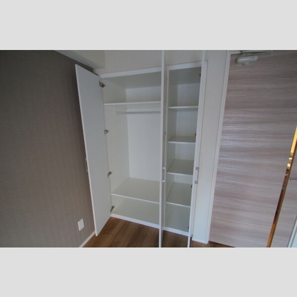 ホウエイコート秋葉原0906号室 収納