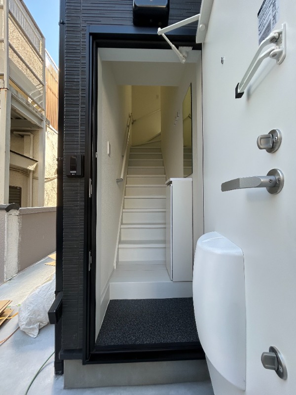 ミモザ哲学堂2階 玄関