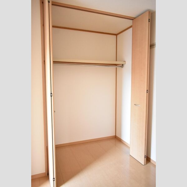 ルミエール　参番館 収納