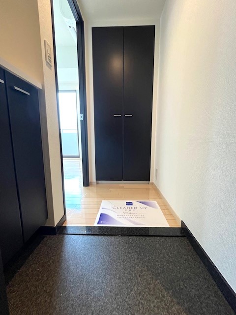 レジディア恵比寿Ⅱ6階 玄関