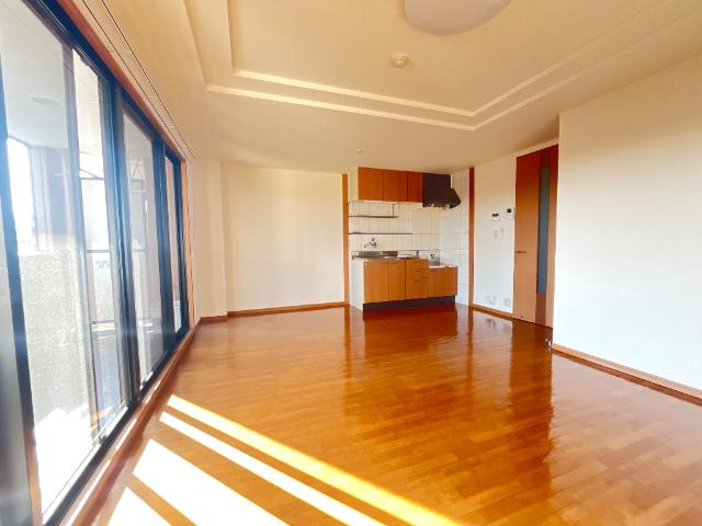 Ｊ．Ｓガーデン303号室 リビング