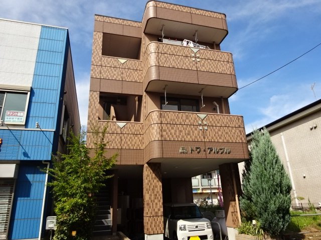 トワ・アルブルの外観画像