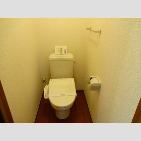 アルカイックシャトー　西館102号室 温水洗浄暖房便座