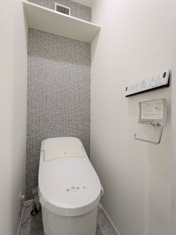 ルベルソー駒沢0206号室 トイレ