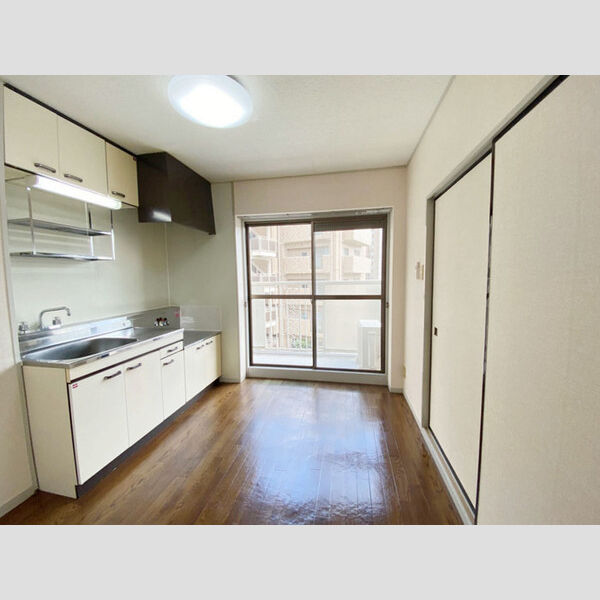 チャーリーズマンションⅡ302号室 DK4.5帖