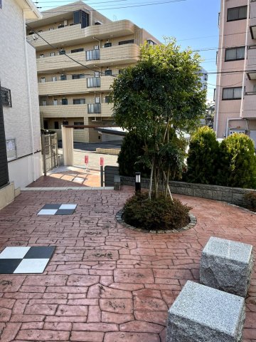 ストレリチア．M202号室 きれいなエントランス