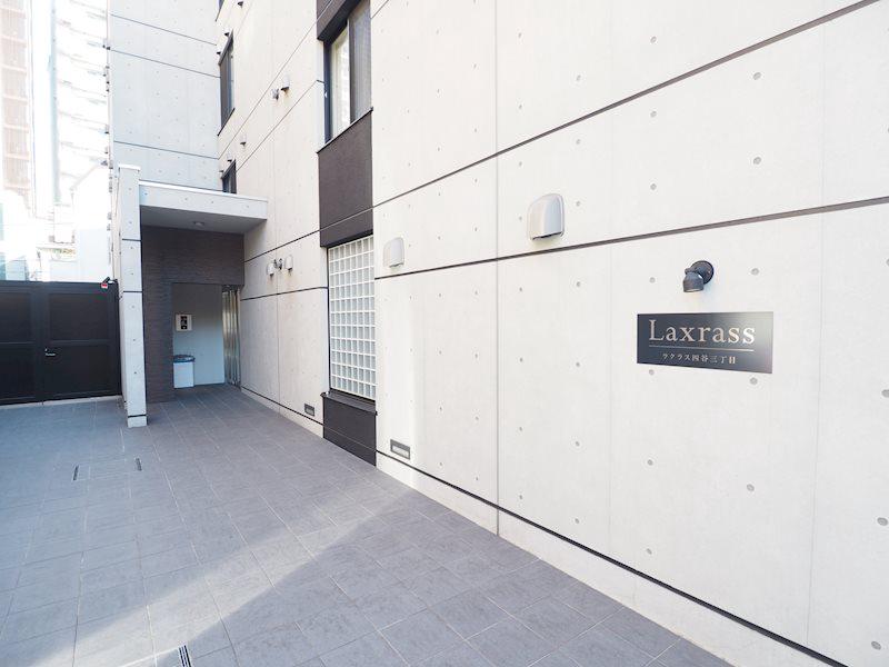 ラクラス四谷三丁目1階 エントランス