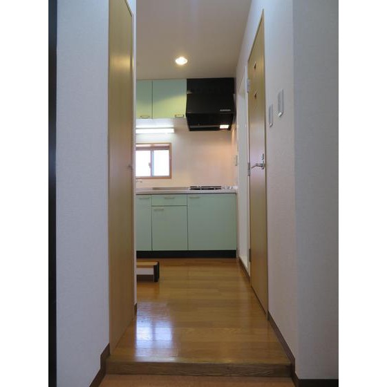 ルビナス・ウエストパレス0303号室 廊下