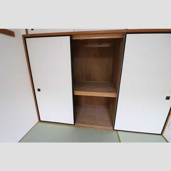 プレジール井山106号室 和室　押入