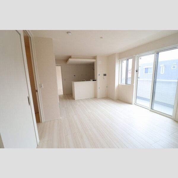 アベニュー　B リビングルーム