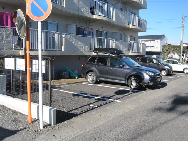 リバーサンド 駐車場