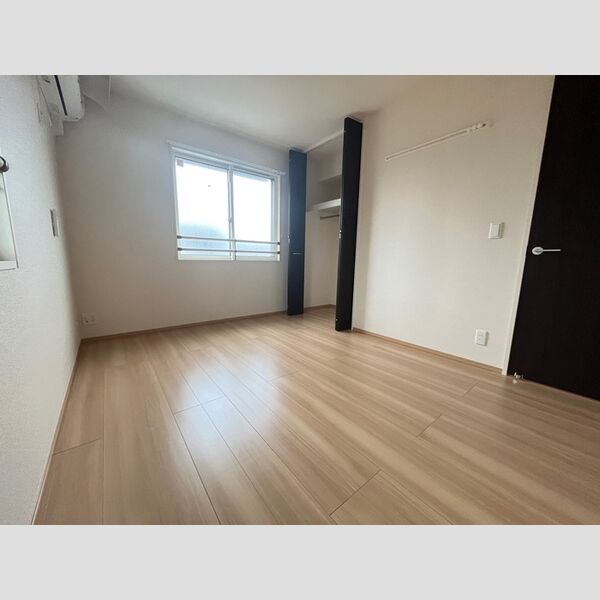 ルーナ203号室 洋室