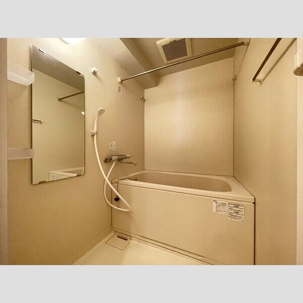 ジェイ・エス・ティ横浜東501号室 バス・トイレ別