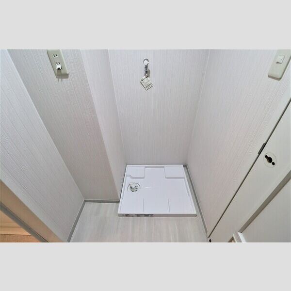 メゾンドベール302号室 その他(洗濯機バン)