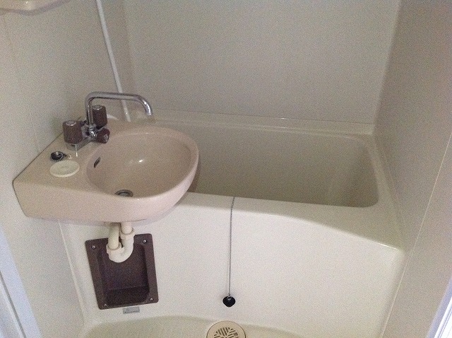 レオパレスＫｏｂａｙａｓｈｉ 内観