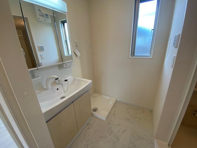 アンナビア 洗髪洗面化粧台