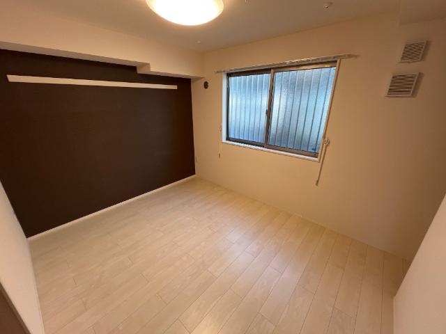 セレーナクオーレ106号室 洋室