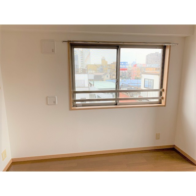 ニューシティアパートメンツ久が原0501号室 リビング