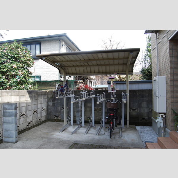 セジュールダックス 屋根付き駐輪場