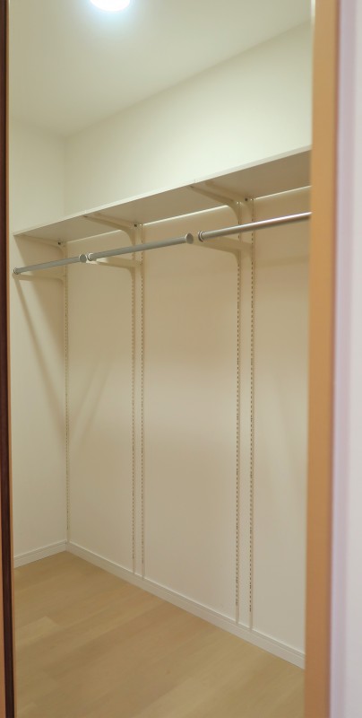 河田町ガーデン１号棟17階 収納