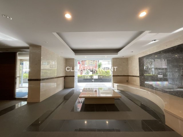 パレステュディオ南麻布4階 天然石を壁面とフロアにふんだんに使用した豪華な非日常空間