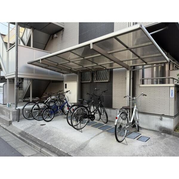 マ・メゾン曳舟301号室 駐車場