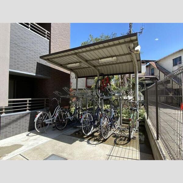 アイリス大森0702号室 駐輪場
