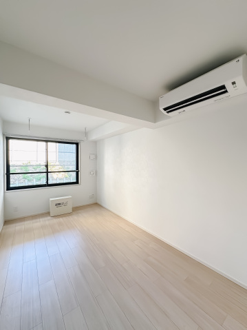 スカイコートリュクス品川大崎302号室 リビング