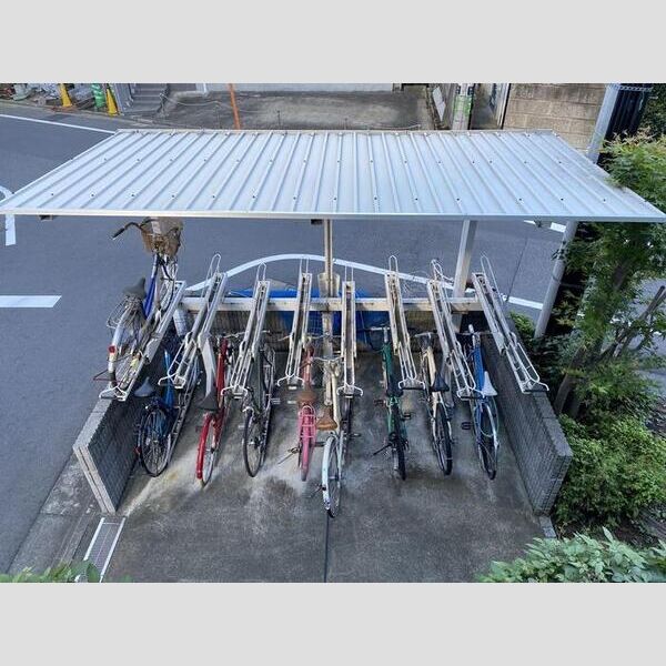カーサ フェリーチェ西原205号室 駐輪場