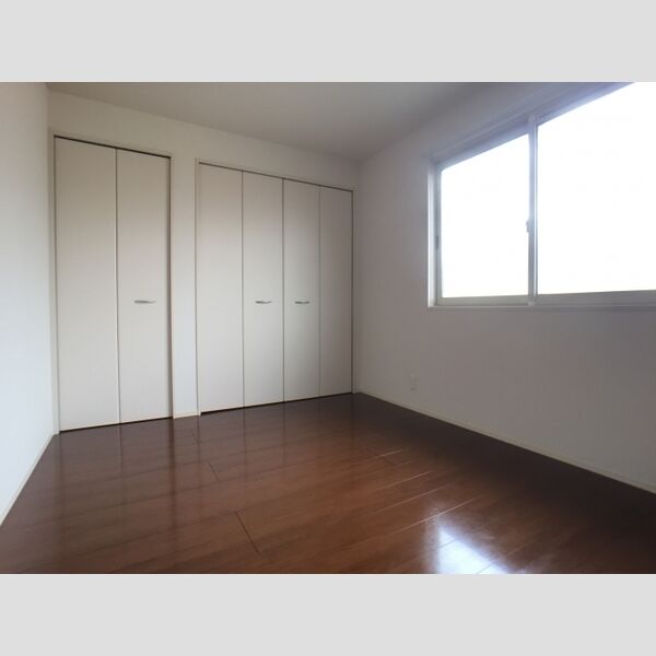 ストラール　B205号室 洋室6帖