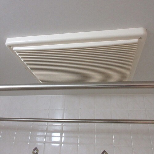 レクセルプラザ本厚木 浴室換気乾燥機　※2024年11月撮影時