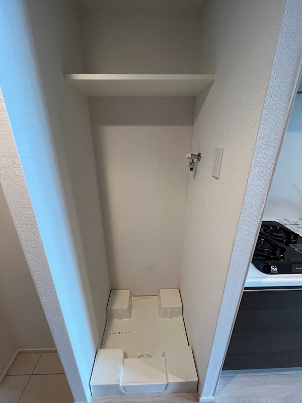 パークフラッツ横濱平沼橋8階 洗濯機置場