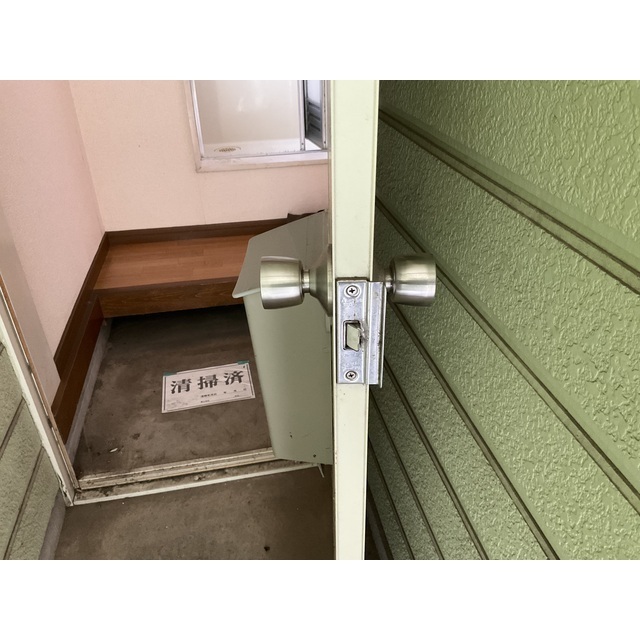 シャトー青葉 玄関