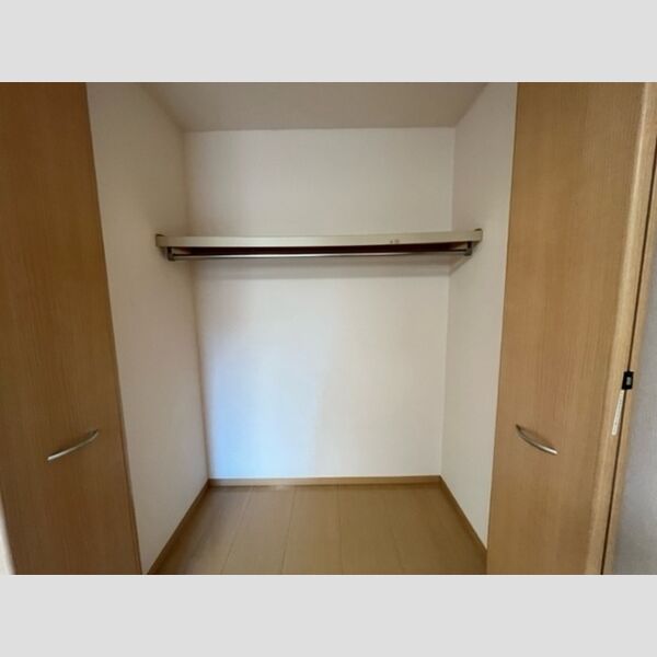 ST北野 クローゼット