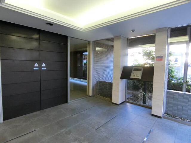 レーベンハイム別所沼公園 エントランス