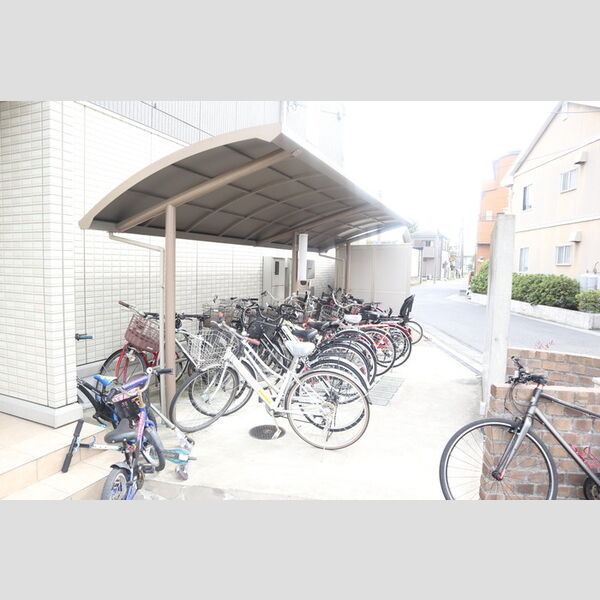 ラディーチェ 駐輪場