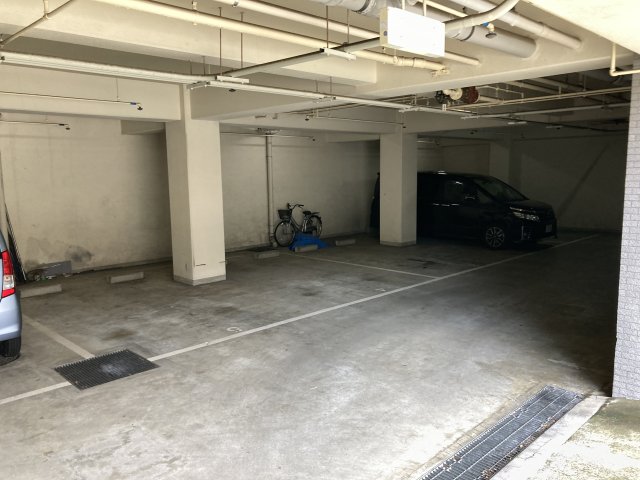 Ｆ５ハクジュハウス103号室 駐車場