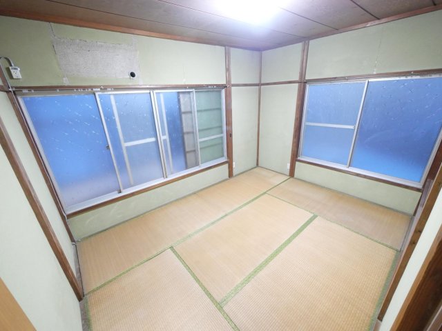 野田市中戸戸建 1階6畳和室