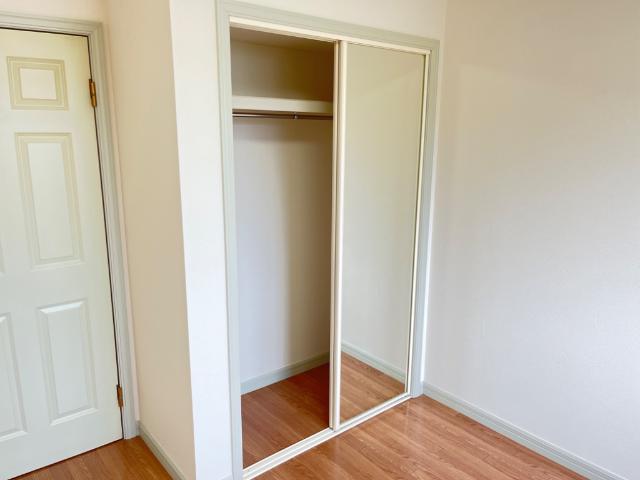 プロニティー・ヒルズ ６帖洋室クローゼット