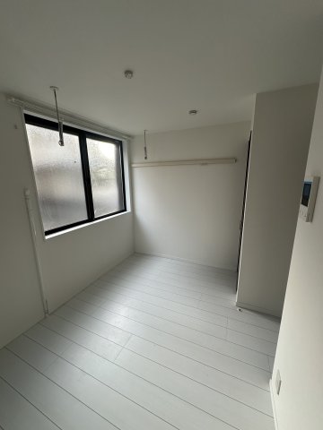 ソラリア湘南台102号室 寝室