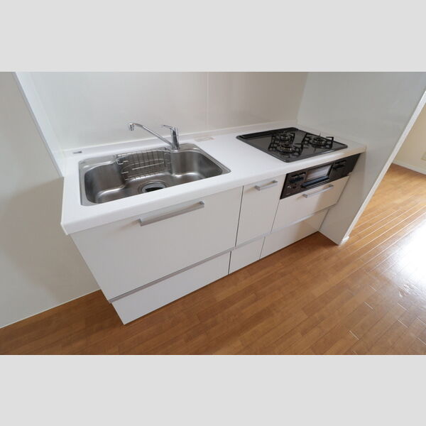 ロビンストリーム305号室 システムキッチン