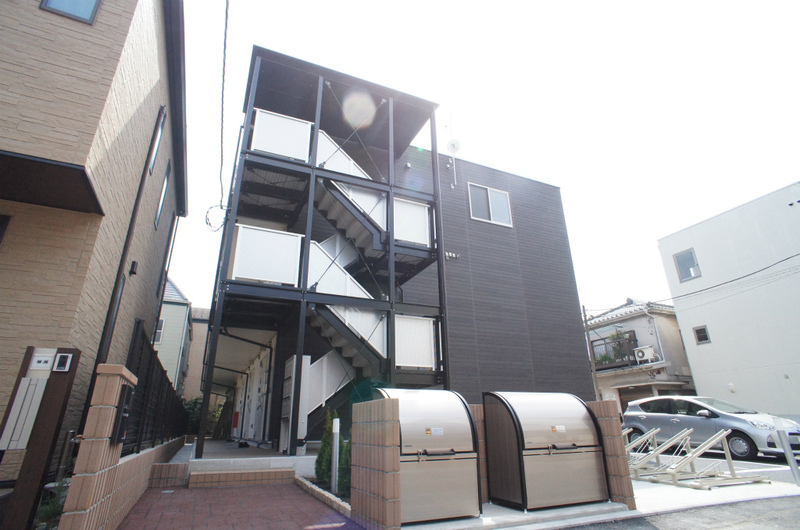 リブリ・ベイルーフ金沢八景1階 外観